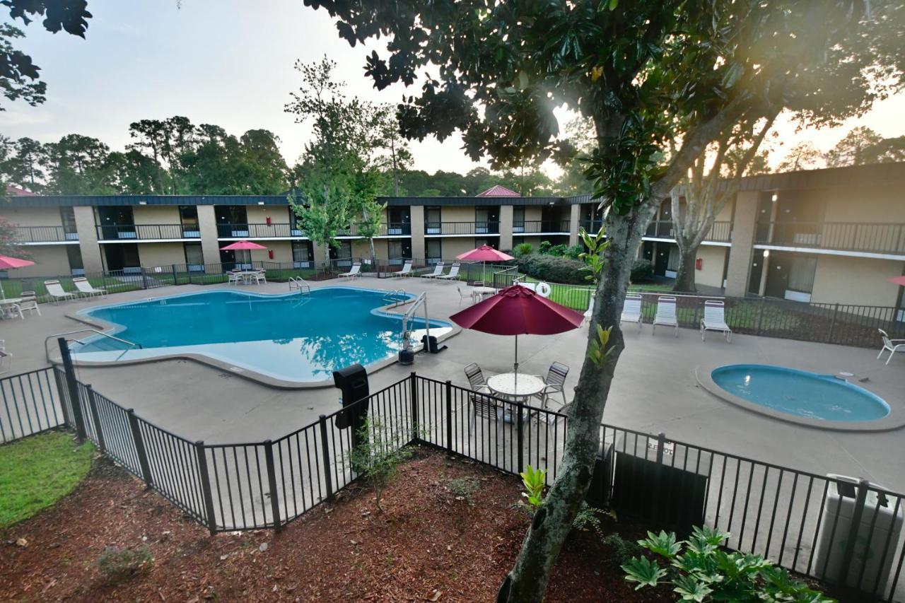 Ramada By Wyndham Jacksonville Hotel & Conference Center Kültér fotó