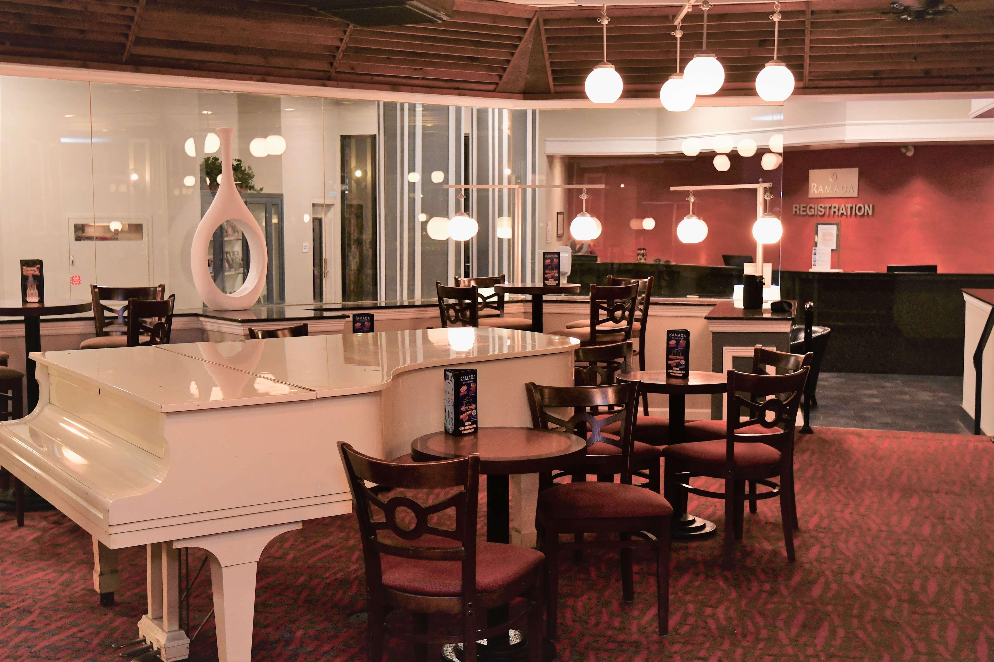 Ramada By Wyndham Jacksonville Hotel & Conference Center Kültér fotó