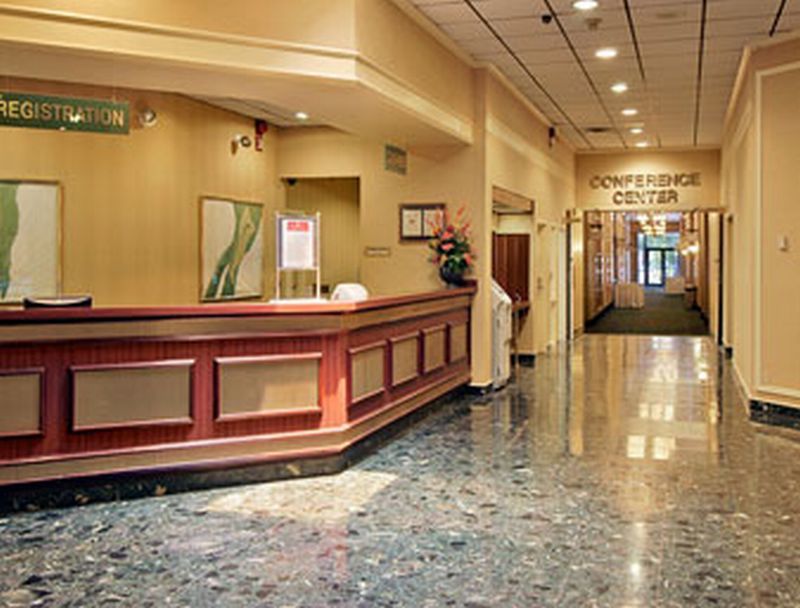 Ramada By Wyndham Jacksonville Hotel & Conference Center Beltér fotó
