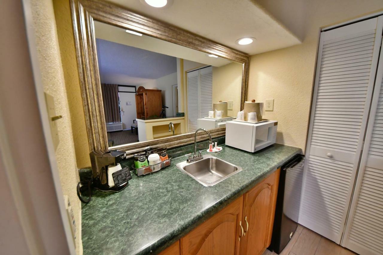Ramada By Wyndham Jacksonville Hotel & Conference Center Kültér fotó