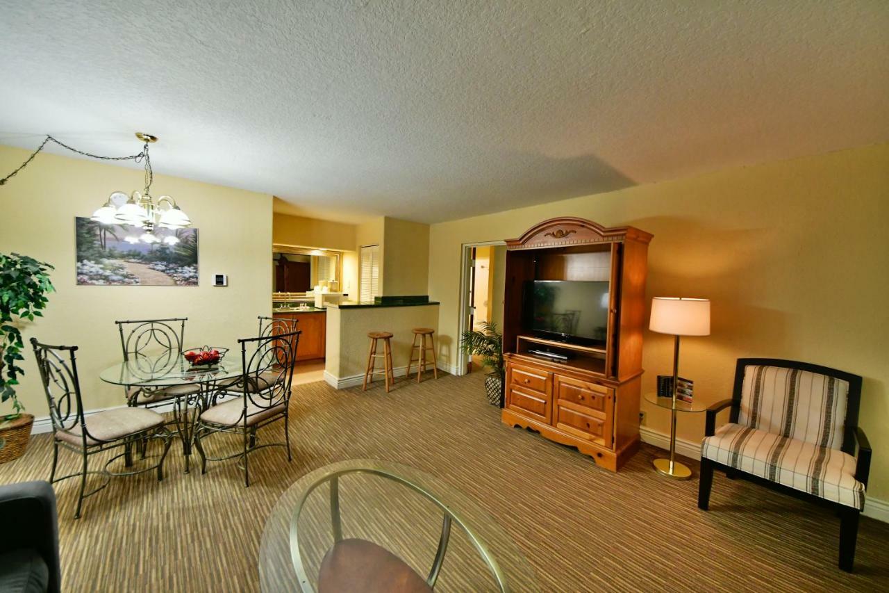 Ramada By Wyndham Jacksonville Hotel & Conference Center Kültér fotó